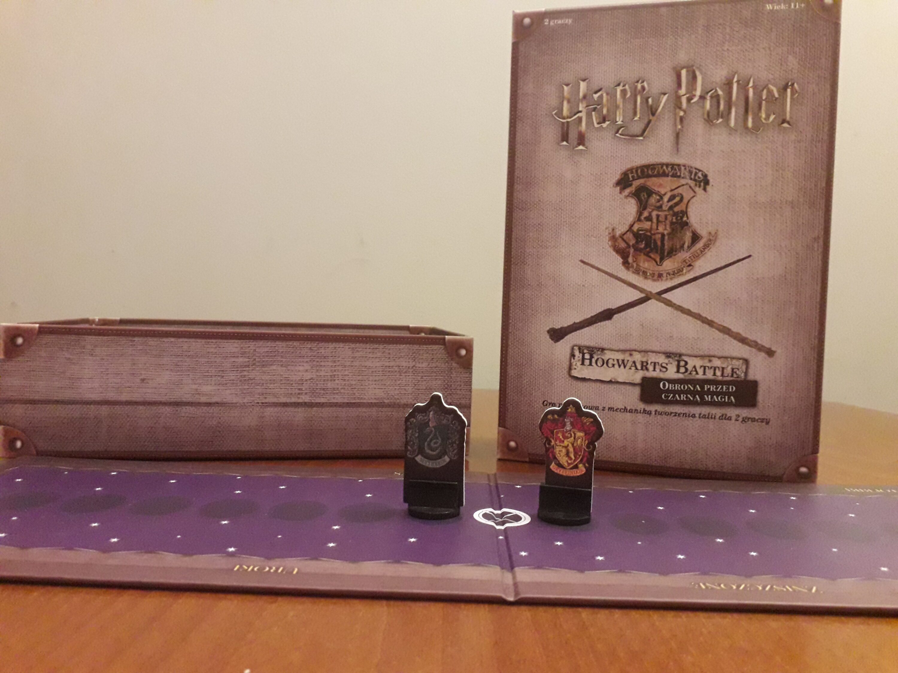 Raz, dwa, trzy, Expelliarmus! „Harry Potter: Hogwarts Battle – Obrona przed czarną magią” – recenzja gry planszowej